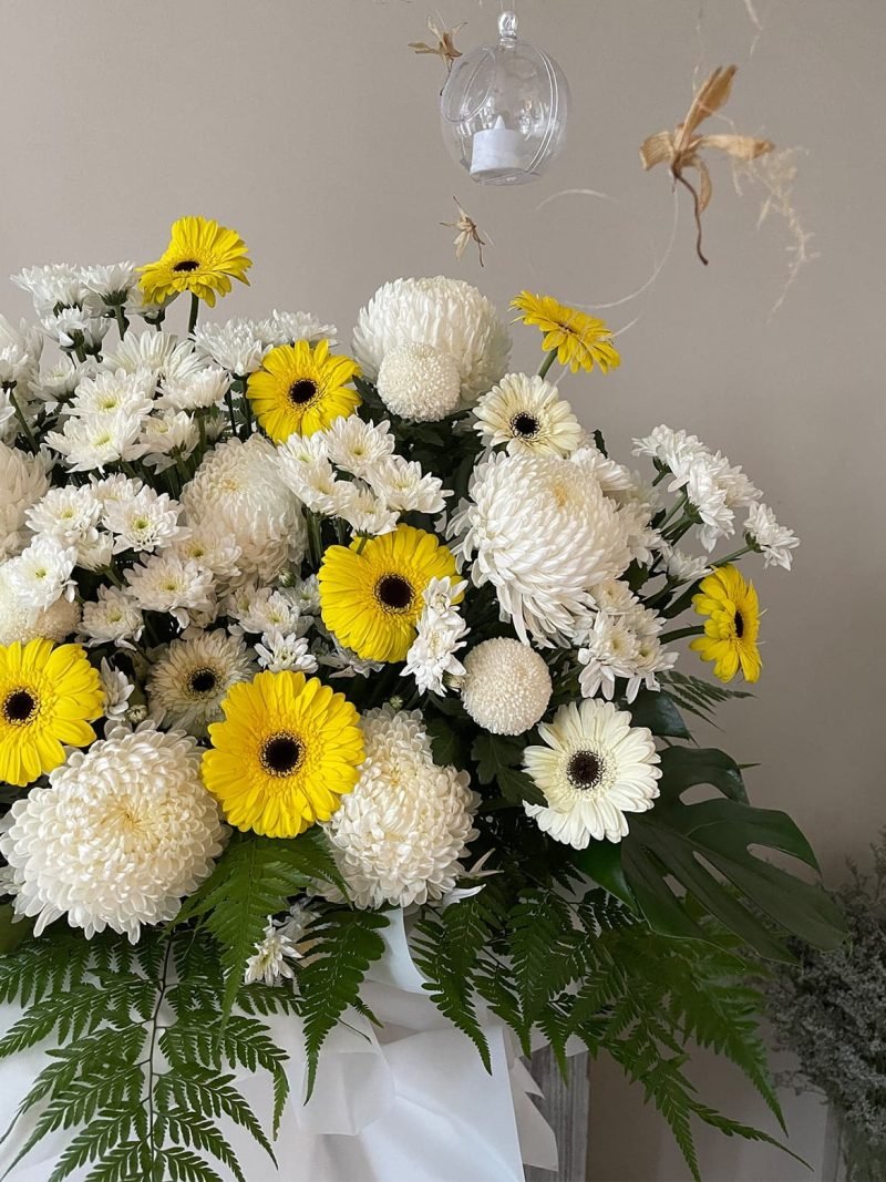 Sympathy Stand – alternate view