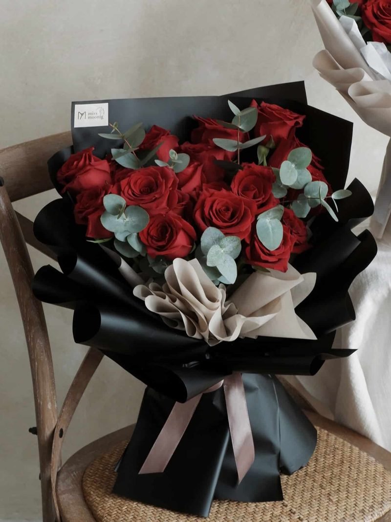 Premium Import Fresh Roses Bouquet – alternate view