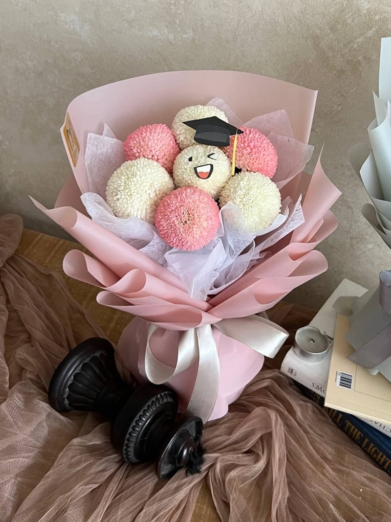 Emoji Graduation Bouquet – alternate view