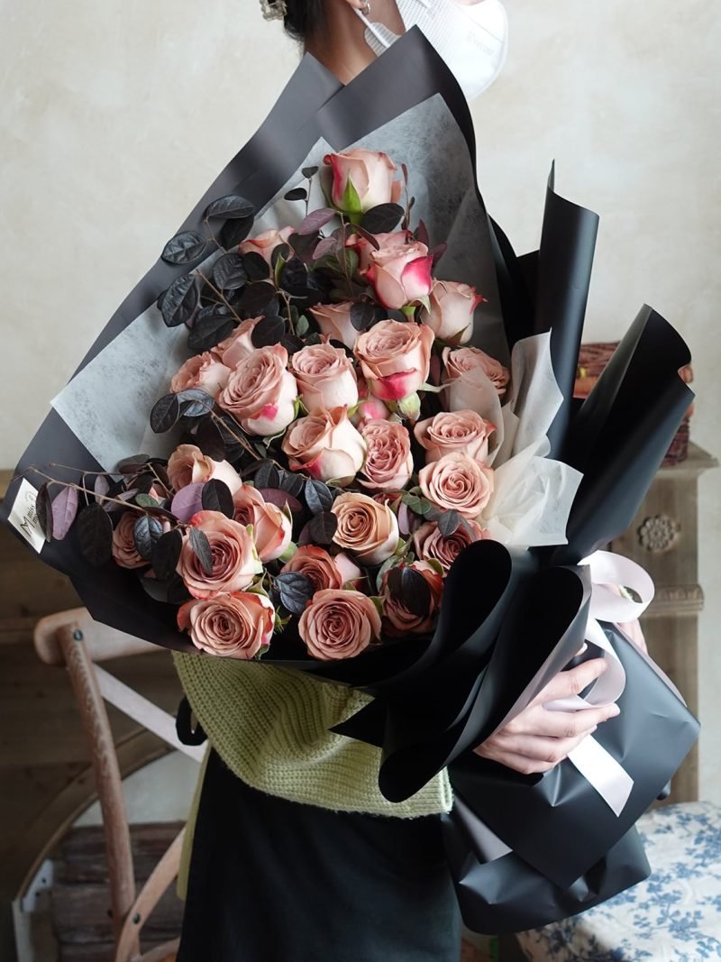 Antique Cappuccino Bouquet – alternate view