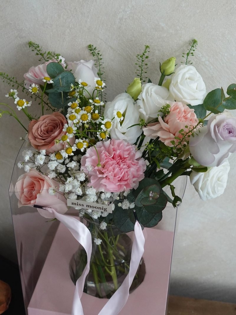 Mix Flowers in Vase – alternate view