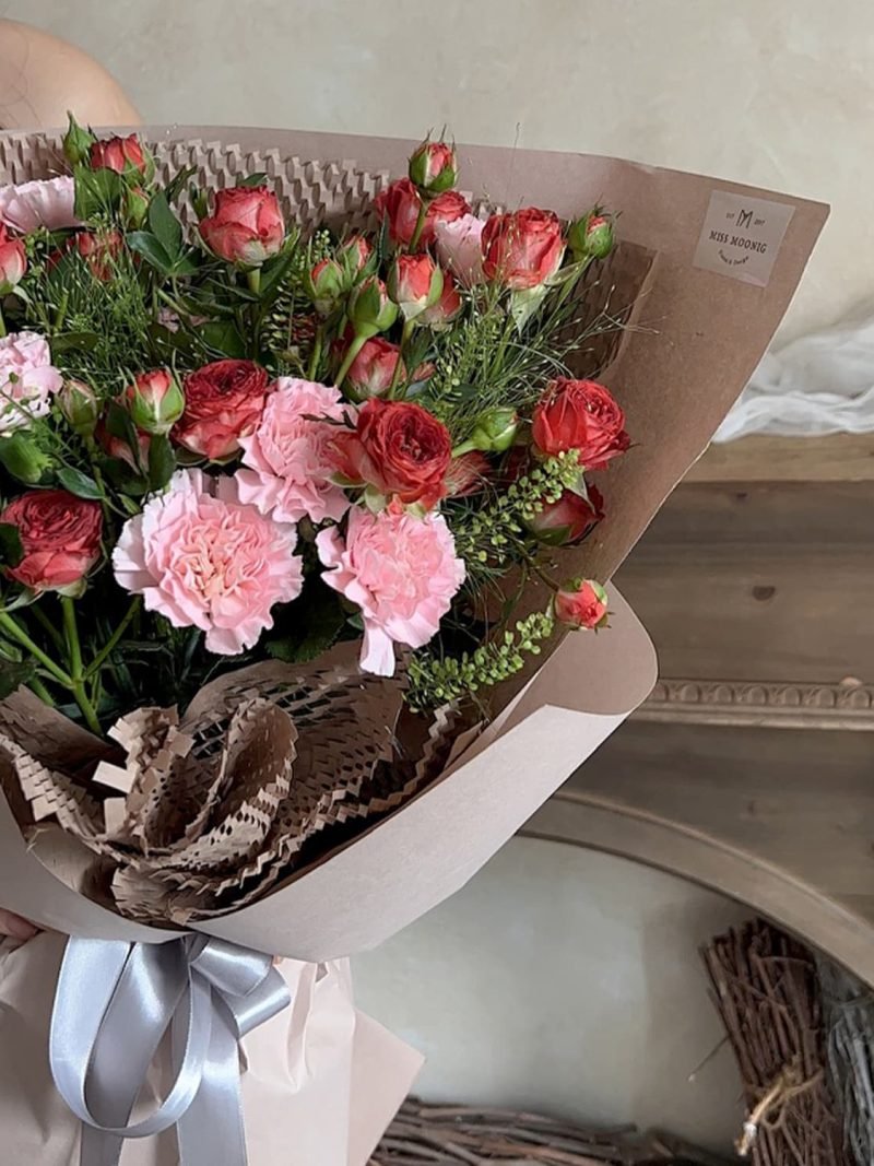 Bubble Chocolate Roses with Carnations – alternate view