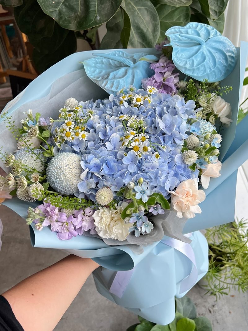 blue hydrangea mix flower bouquet