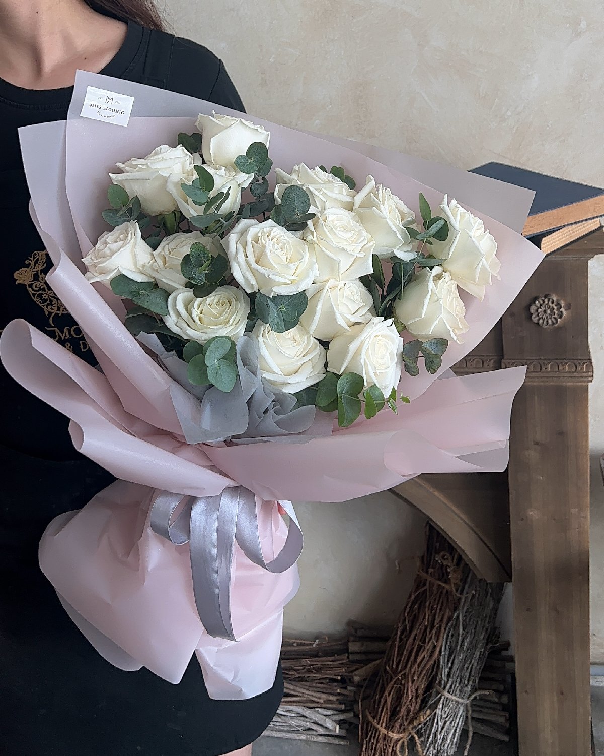 Premium White Roses
