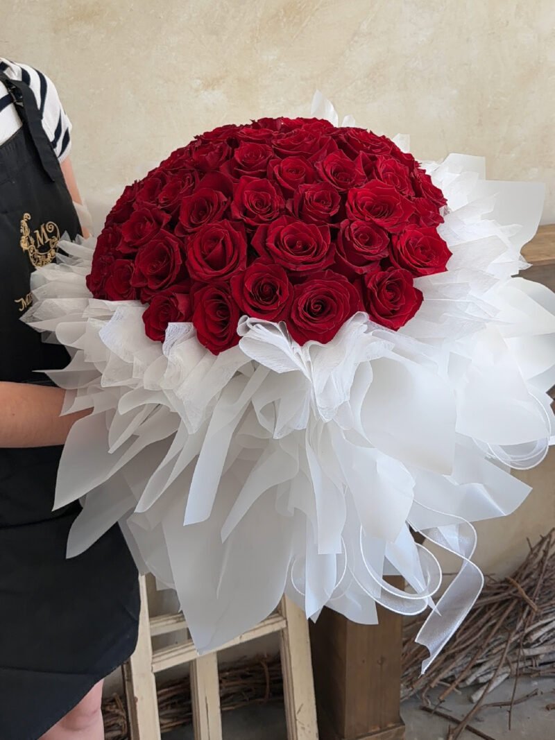 Grande Amour Premium Red Rose (50-99 stalks)