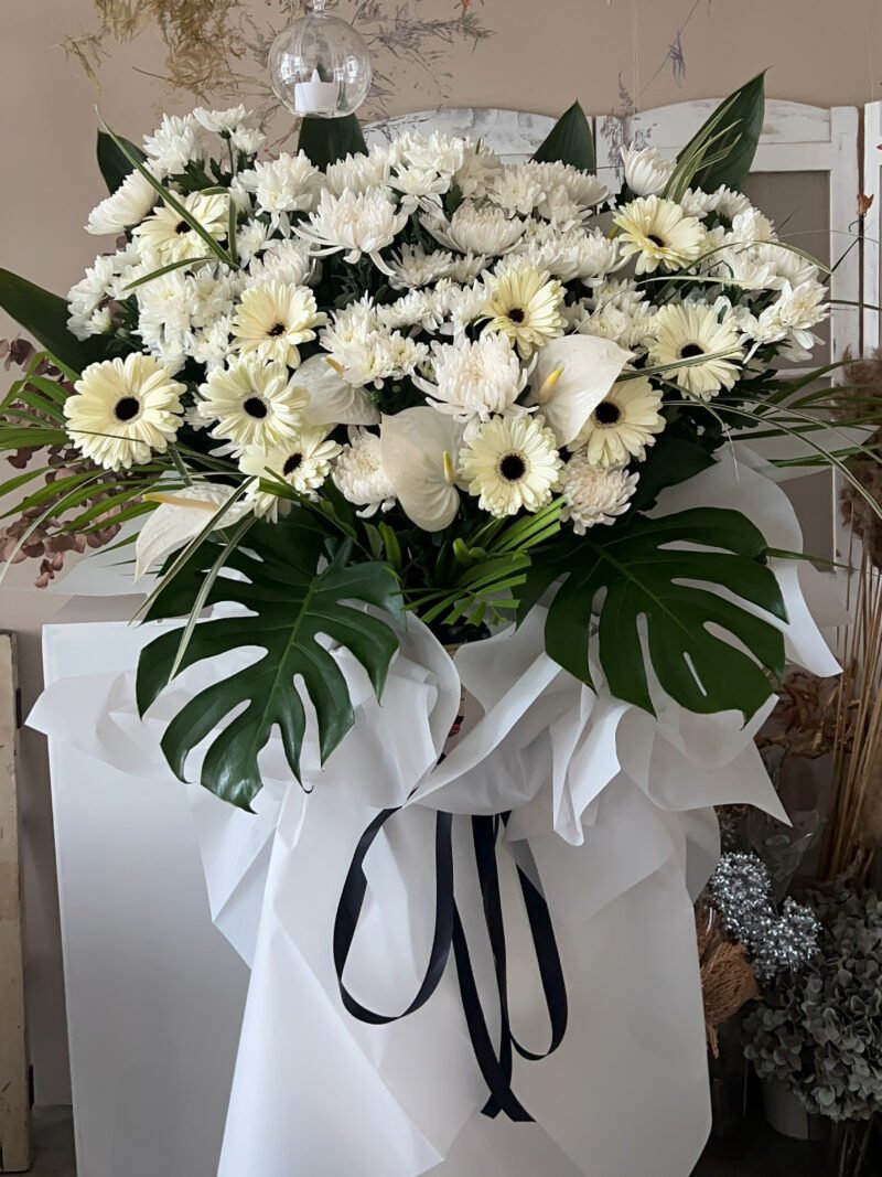 Peaceful White – White Condolence Flower Stand