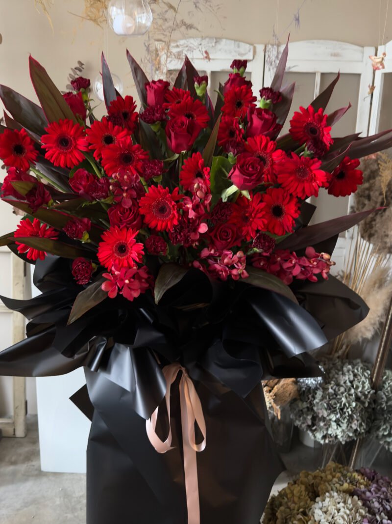 Lucky Red – Grand Opening Flower Stand – alternate view