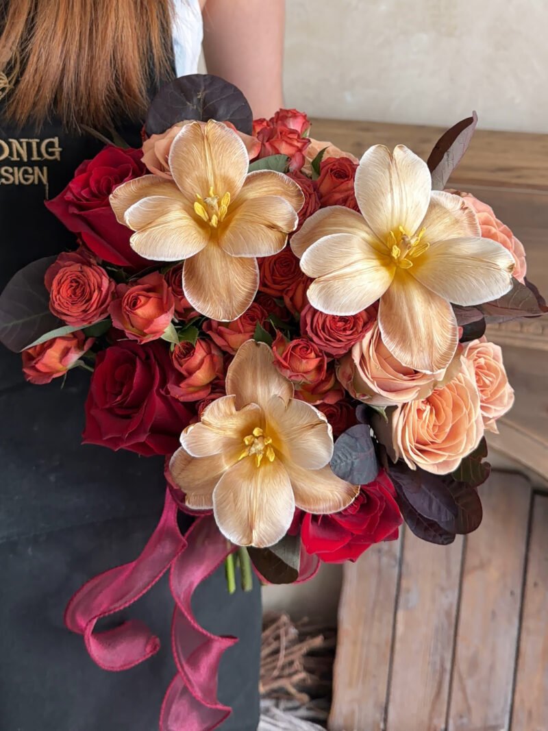 Rosé Éternelle – Red and Champagne Bridal Bouquet – alternate view